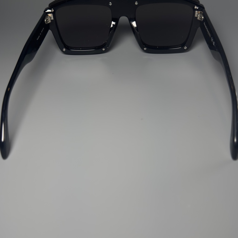Alexander Mcqueen Black Rectangular Sunglasses - image 8